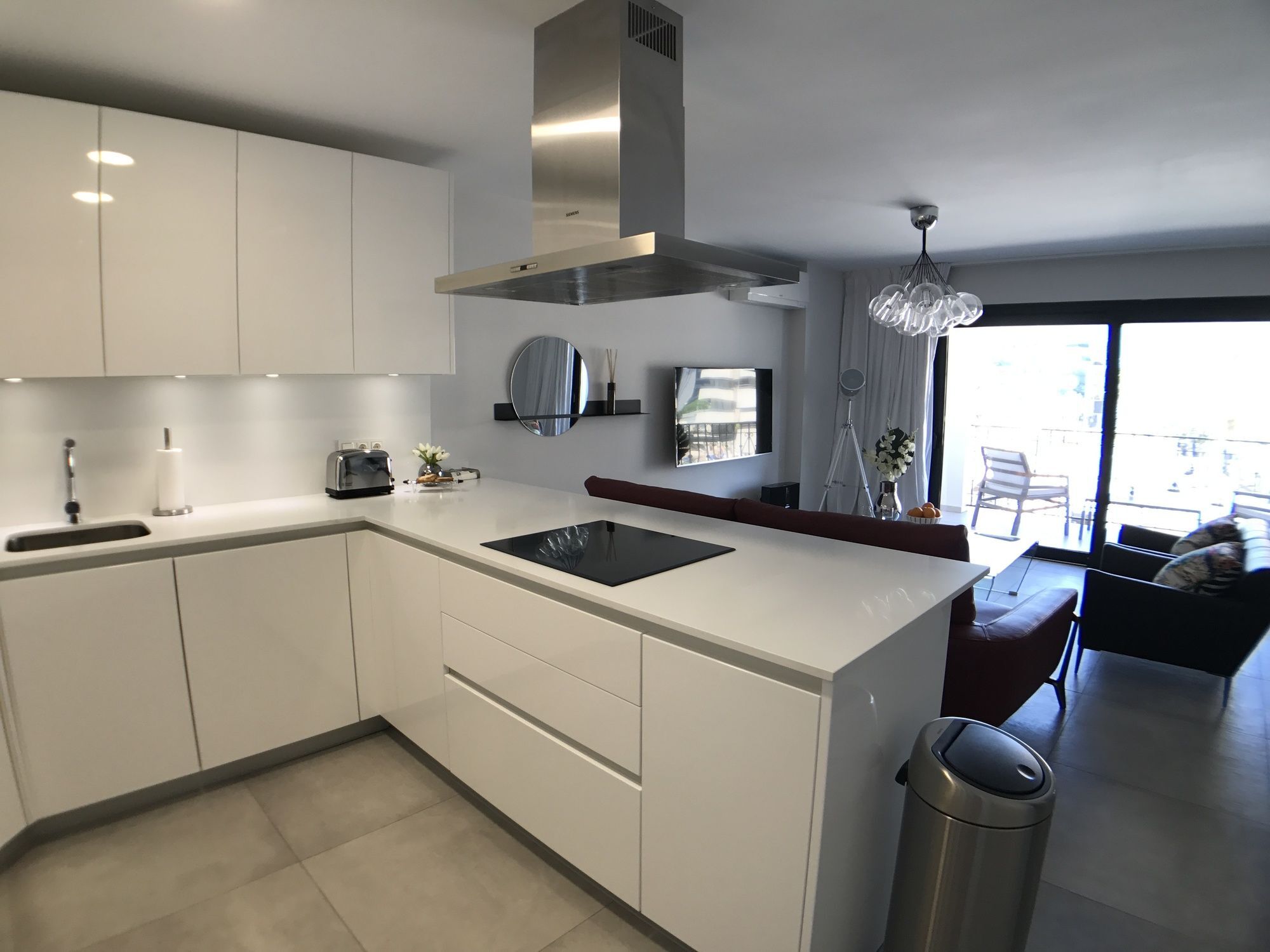 Contemporary 1 Bedroom Puerto Banus